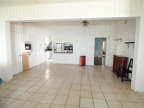 5th image of 2031 Thornton Ct