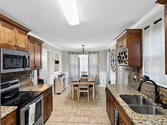3rd image of 211 Cedar St #1