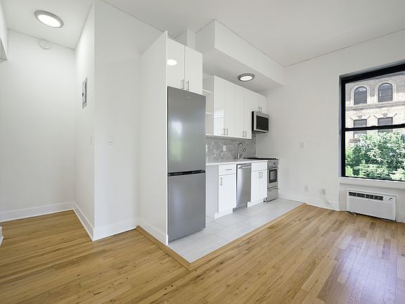 2nd image of 477 Central Park W APT 5F
