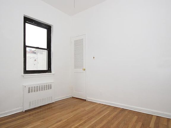 4th image of 1702 2nd Ave APT 4C