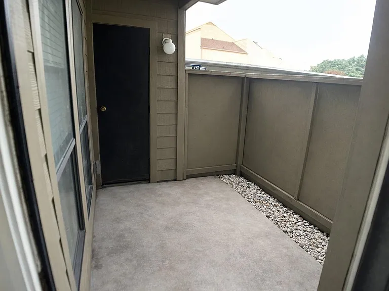 10049 Westpark Dr #111 — Photo 14