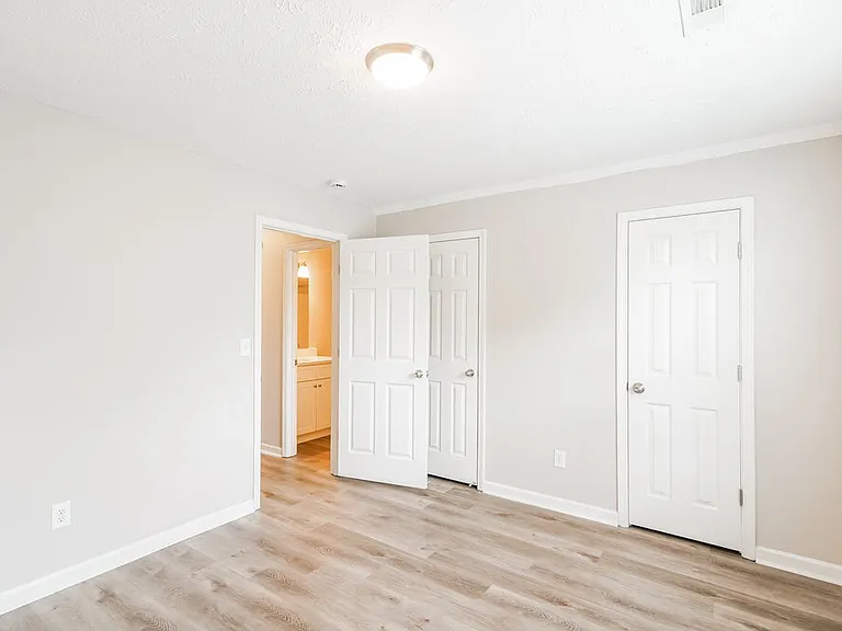 4006 Deer Run Trce — Photo 12