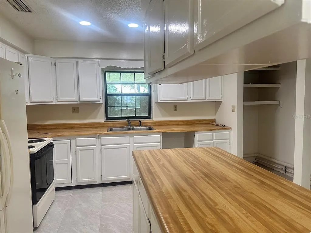 4 bed, 3.0 bath, 1632 sqft, $1,800 — Photo 4