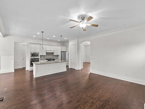 3rd image of 2345 Carouth Ct