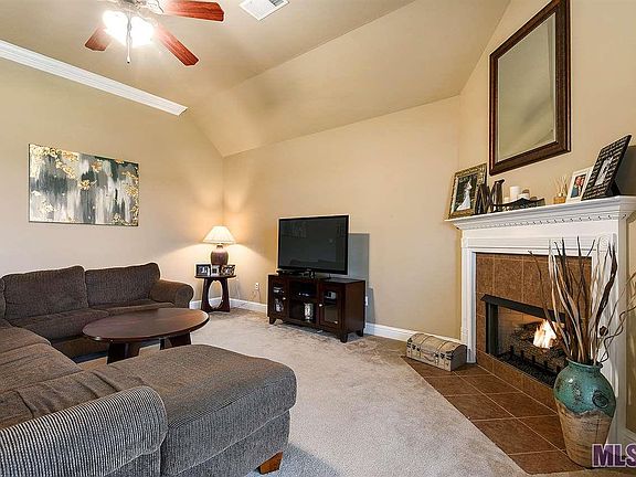 2nd image of 31015 Autumn Lake Dr