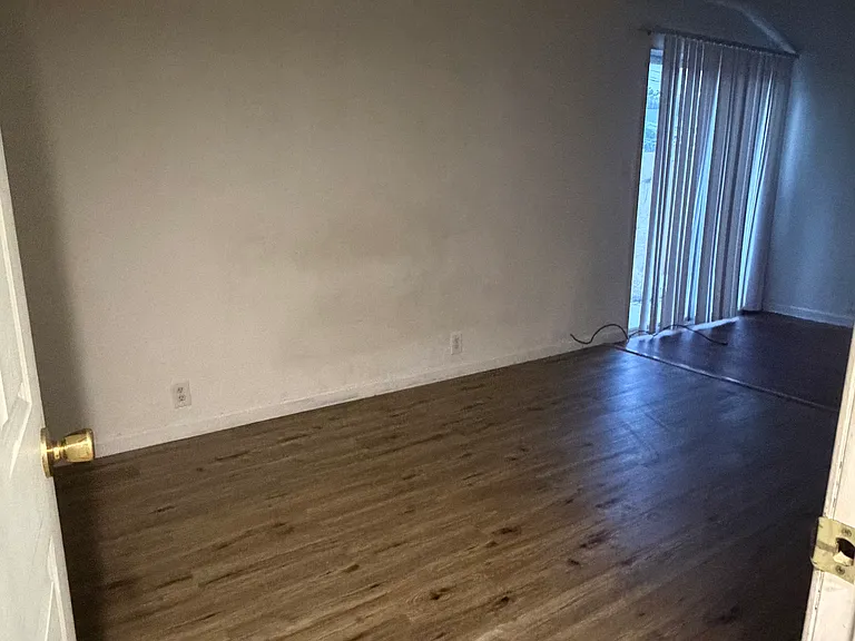 763 Avenue B — Photo 4