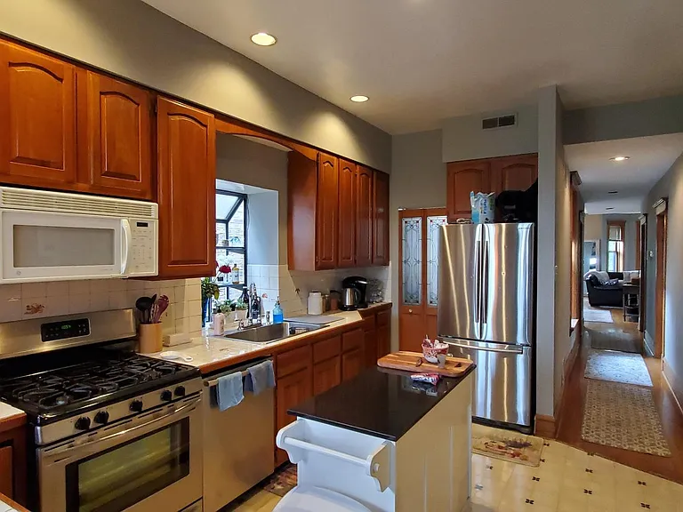 3617 N Wilton Ave #3 — Photo 15
