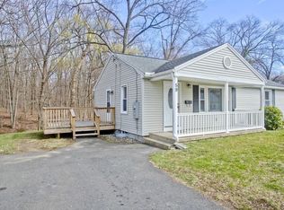 59 Robinson Rd, West Springfield, MA 01089