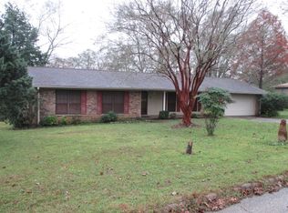 418 Christopher Dr, Dothan, AL 36301