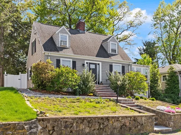 29 Villa St, Waltham, MA 02453