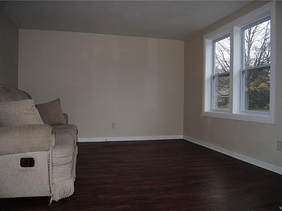 4th image of 63 Balbach Dr