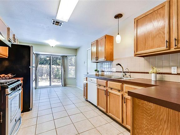 4th image of 1601 Kathy Lynn Ct