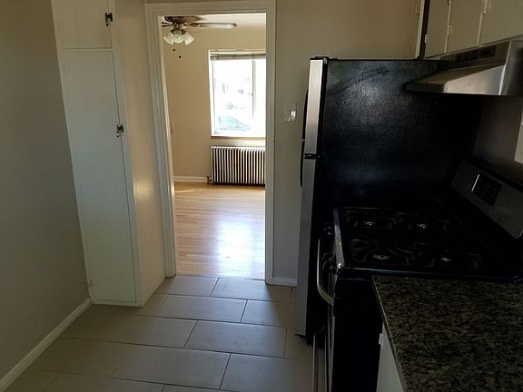 2nd image of 1422 Jersey St #1420