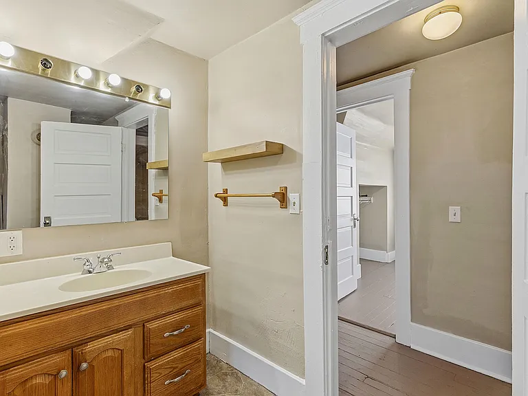 3138 Trowbridge St #3 — Photo 8