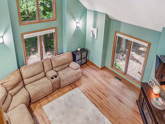 4th image of 202 Woodcliff Dr