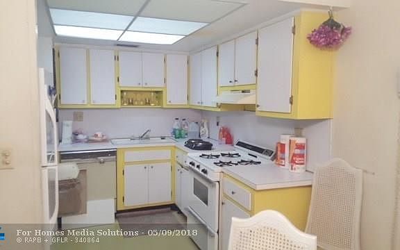 5th image of 8374 N Missionwood Cir