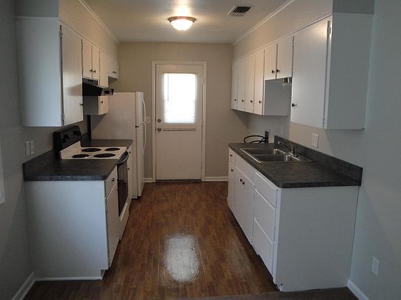 2nd image of 2211 Bunton Dr Unit A