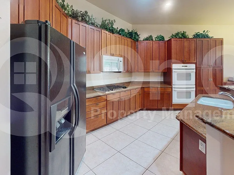 1230 N Golden Palomino Pl — Photo 10