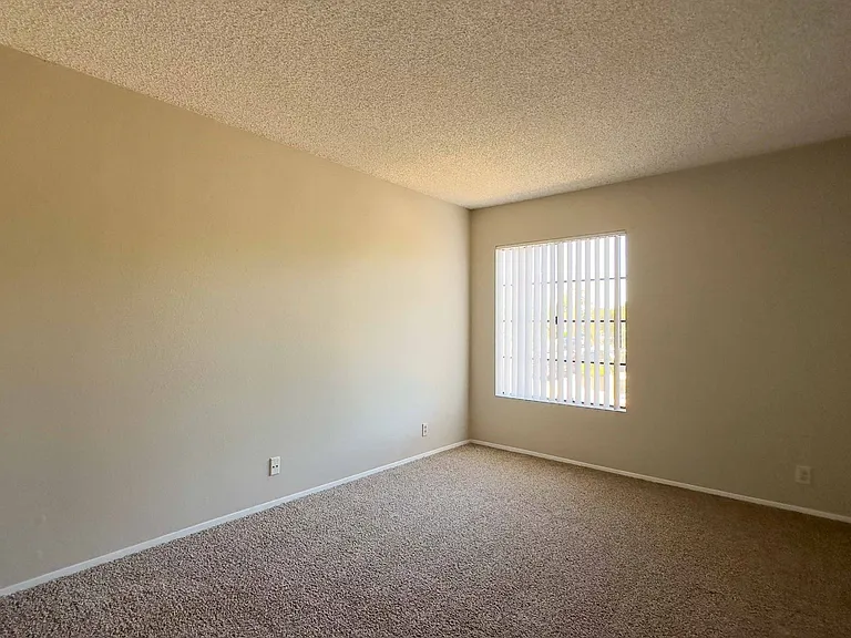 3101 Juniper St — Photo 6