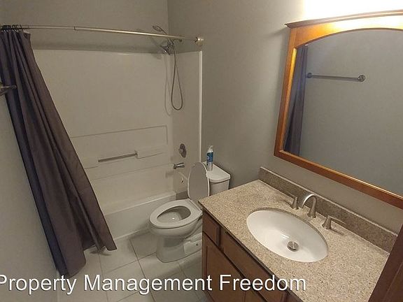5th image of 120 Reserve 208 Cir