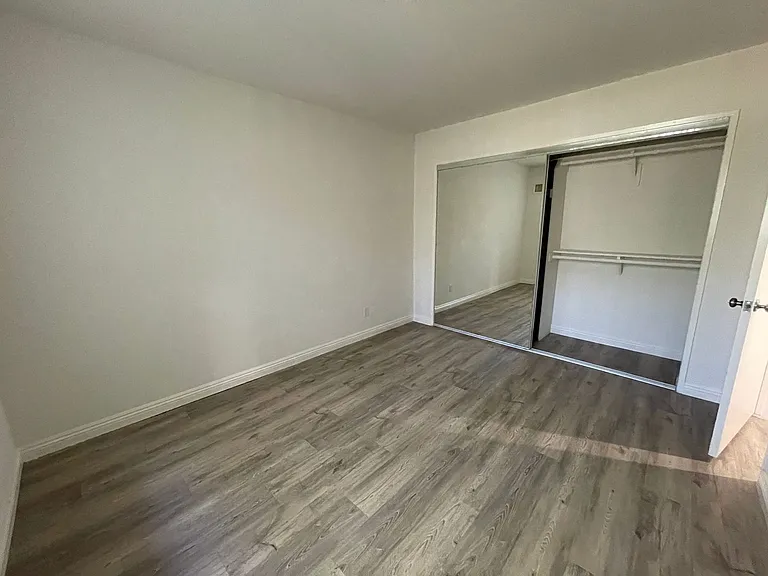 Bentley Apartments LLC — Photo 16