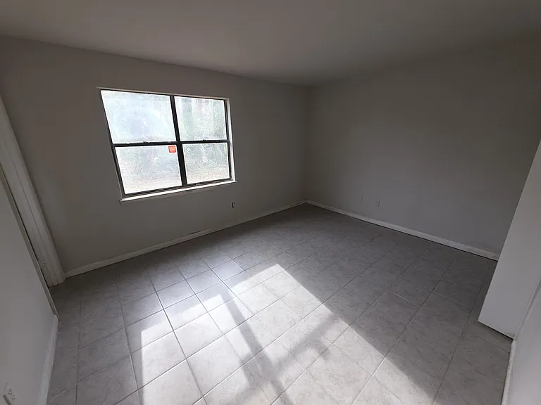 3008 Mistletoe Ave — Photo 8