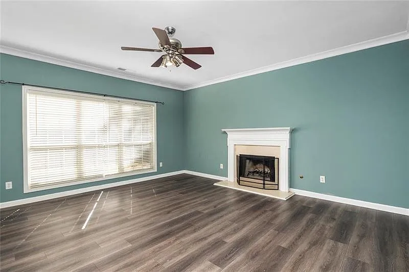 4 bed, 2.5 bath, 2568 sqft, $2,750 — Photo 3