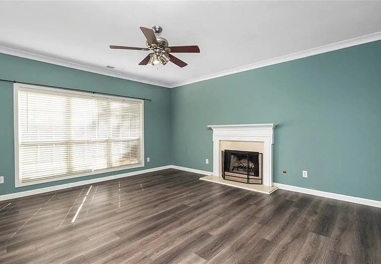 4220 Hunters Green Way NE — Photo 3