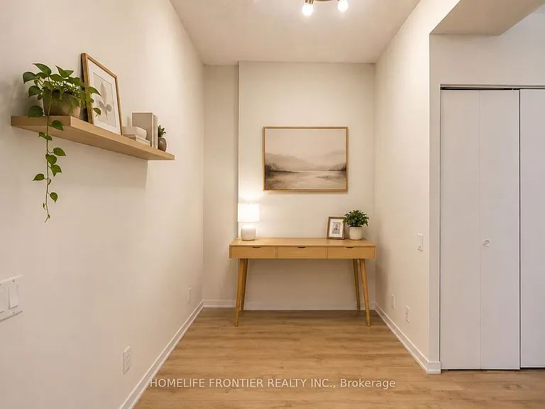 30 Canterbury Pl #703 — Photo 6