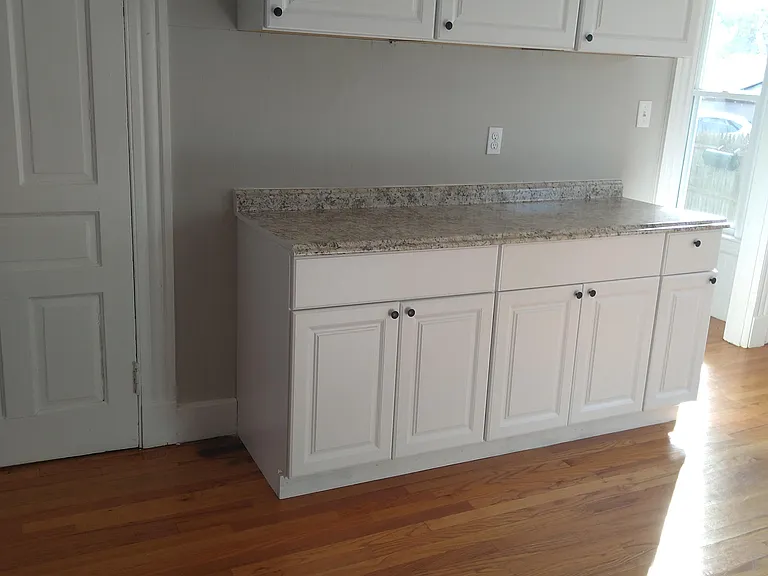 211 Alden Ave #1B — Photo 1