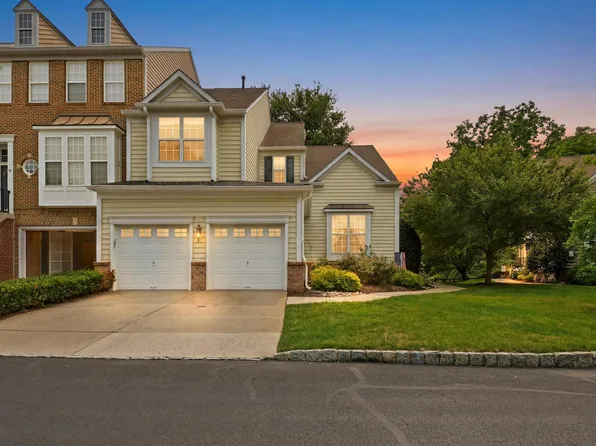 15 Avalon Ct, Doylestown, PA 18901