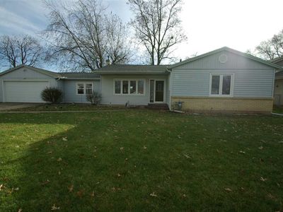207 Sycamore Ln, Machesney Park, IL, 61115