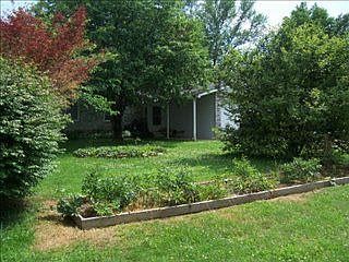 2nd image of 401 Glenwood Cir