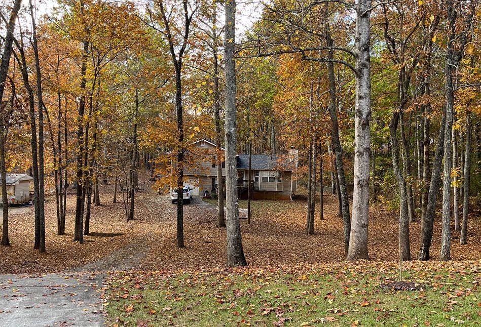 1st image of 271 Laurel Ln