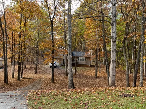 271 Laurel Ln, Carrollton, GA 30116