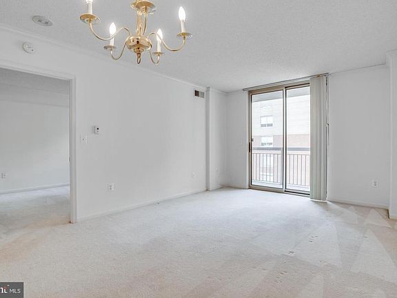 4th image of 3835 9th St #905E