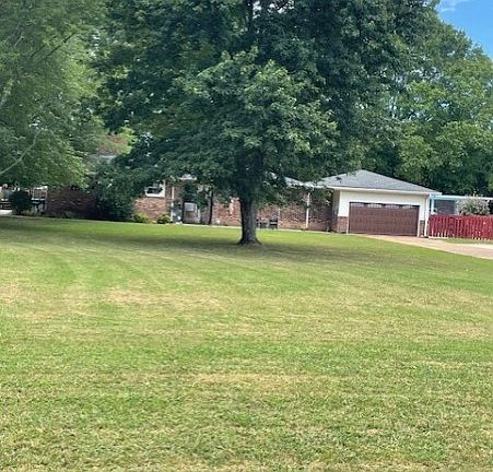 2nd image of 111 Grandview Dr