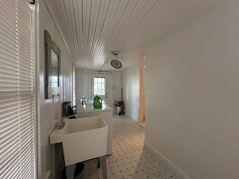 706 W Willis St — Photo 8