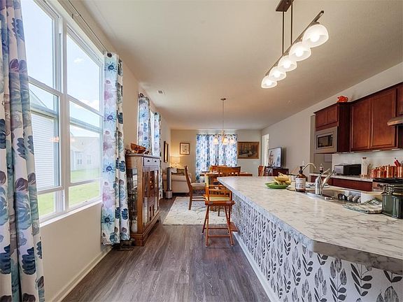 5th image of 4919 Lilium Dr