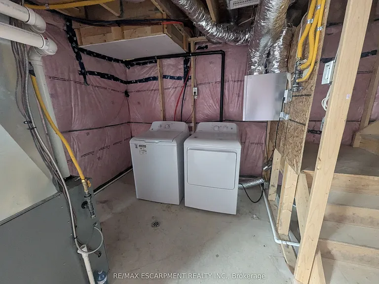 82 Saint George St — Photo 16