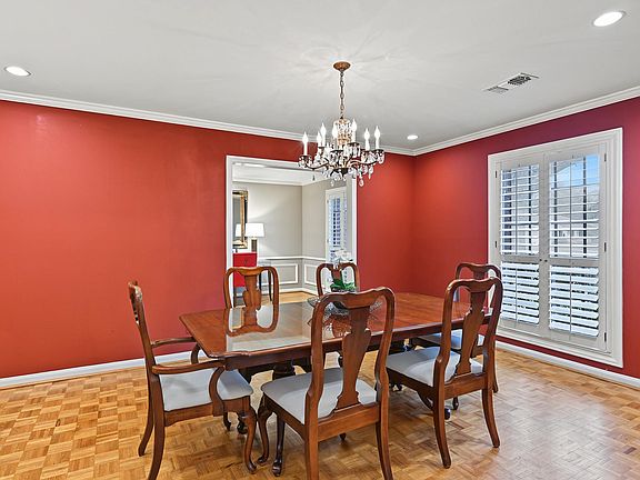 3rd image of 7915 Meadow Lake Ln