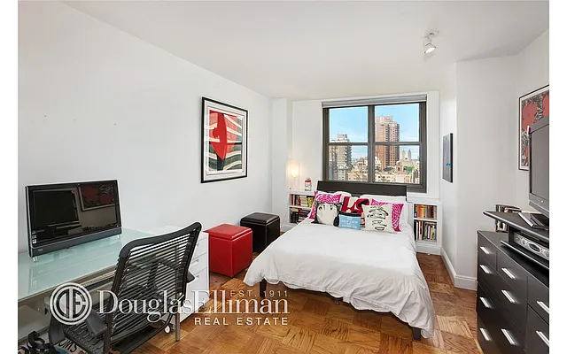 Sold by Douglas Elliman | media 9