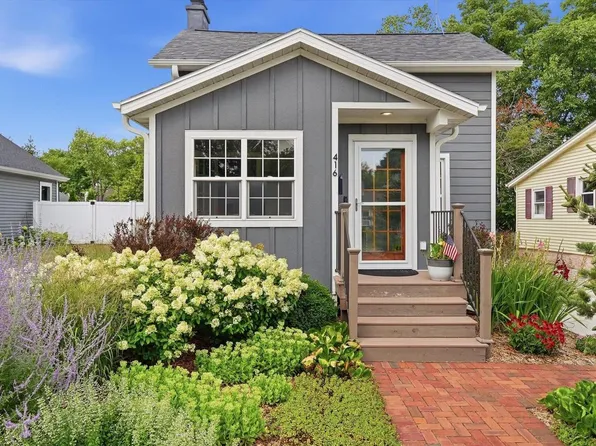 416 E Jefferson STREET, Oconomowoc, WI 53066