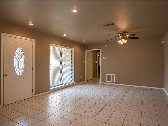 5th image of 8840 Woodstream Dr