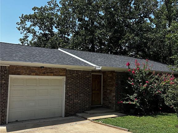 2nd image of 69 Leatherwood Dr