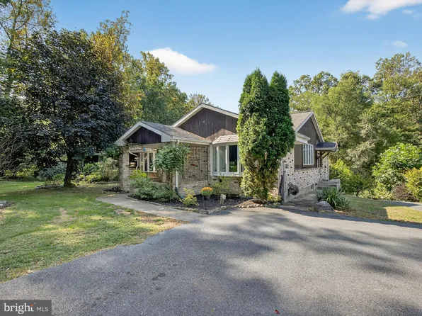 247 Lawn Rd, Palmyra, PA 17078