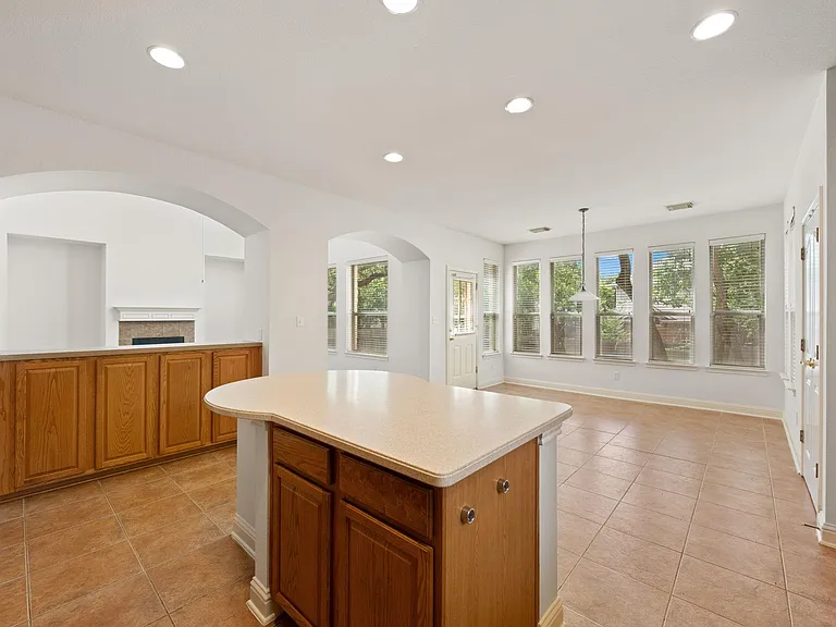 6920 Larue Belle Cv — Photo 13