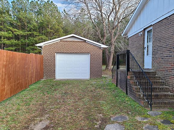 Detached garage with automatic opener