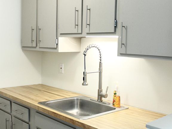 New faucet and countertops