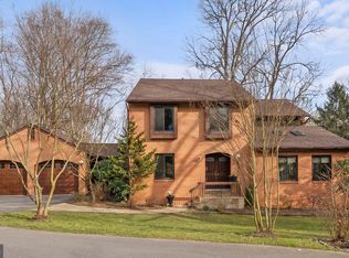 8017 Cypress Grove Ln, Cabin John, MD 20818